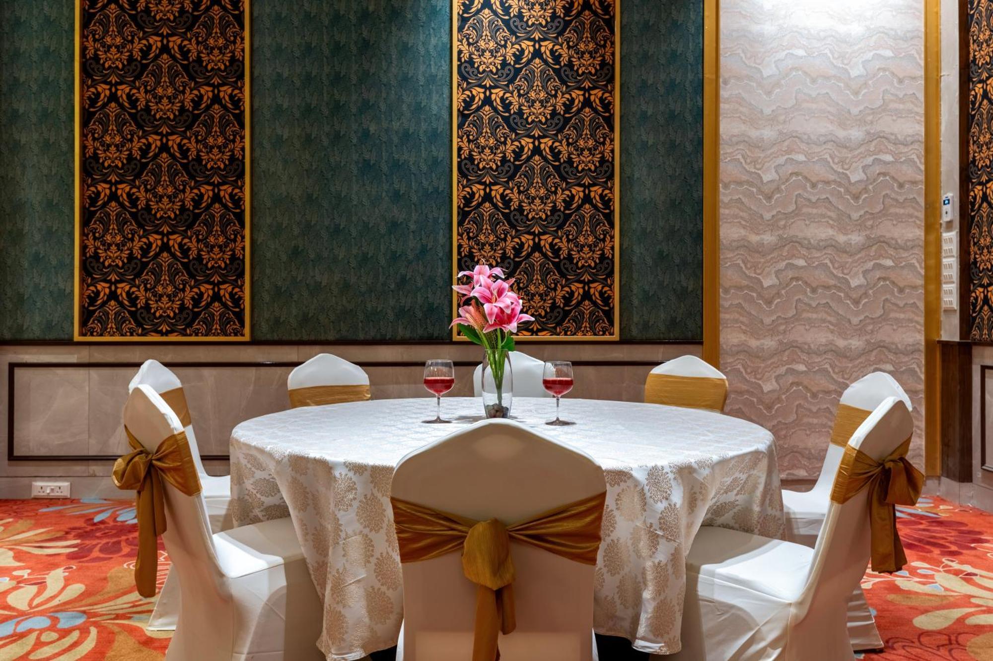 Sayaji Resorts & Spa Udaipur Bagian luar foto