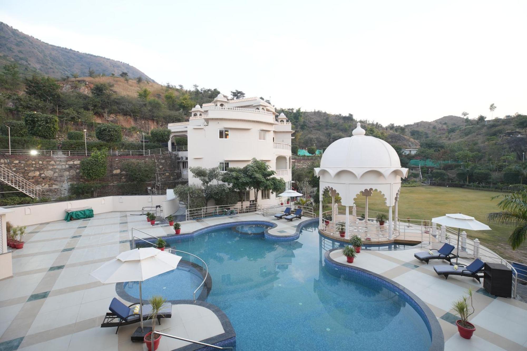 Sayaji Resorts & Spa Udaipur Bagian luar foto