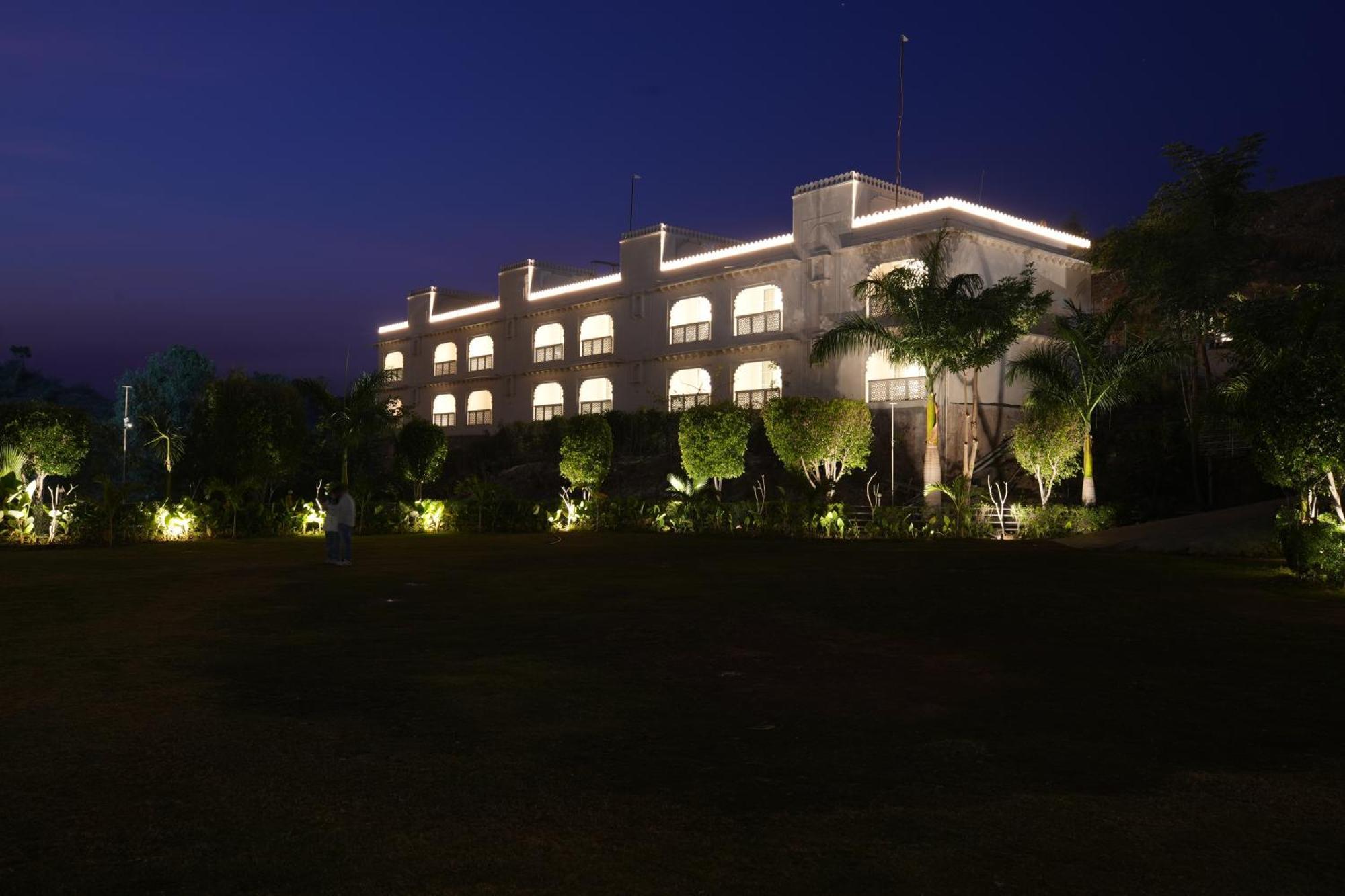 Sayaji Resorts & Spa Udaipur Bagian luar foto