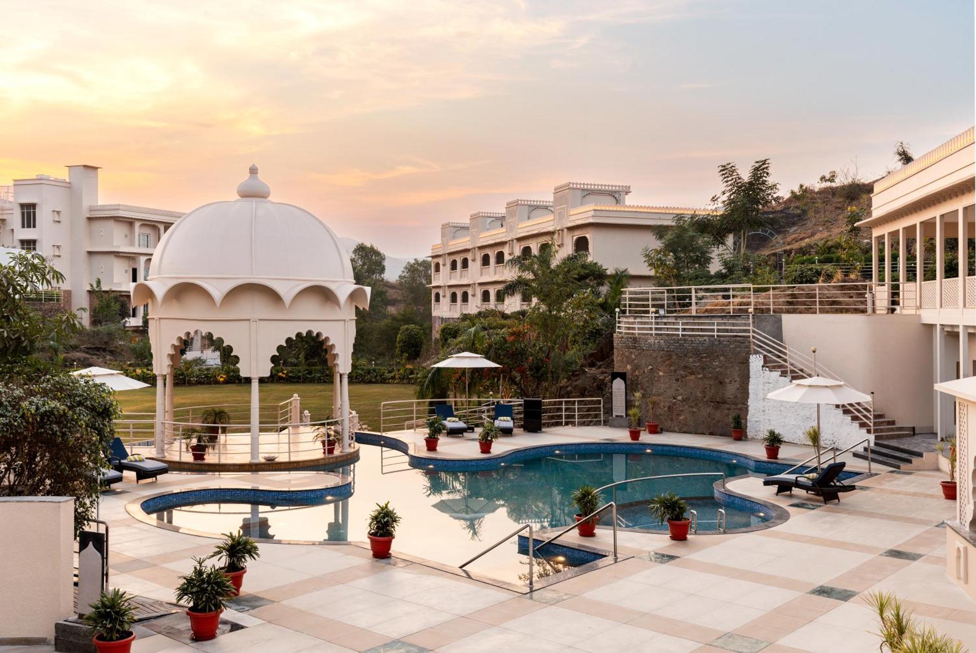 Sayaji Resorts & Spa Udaipur Bagian luar foto