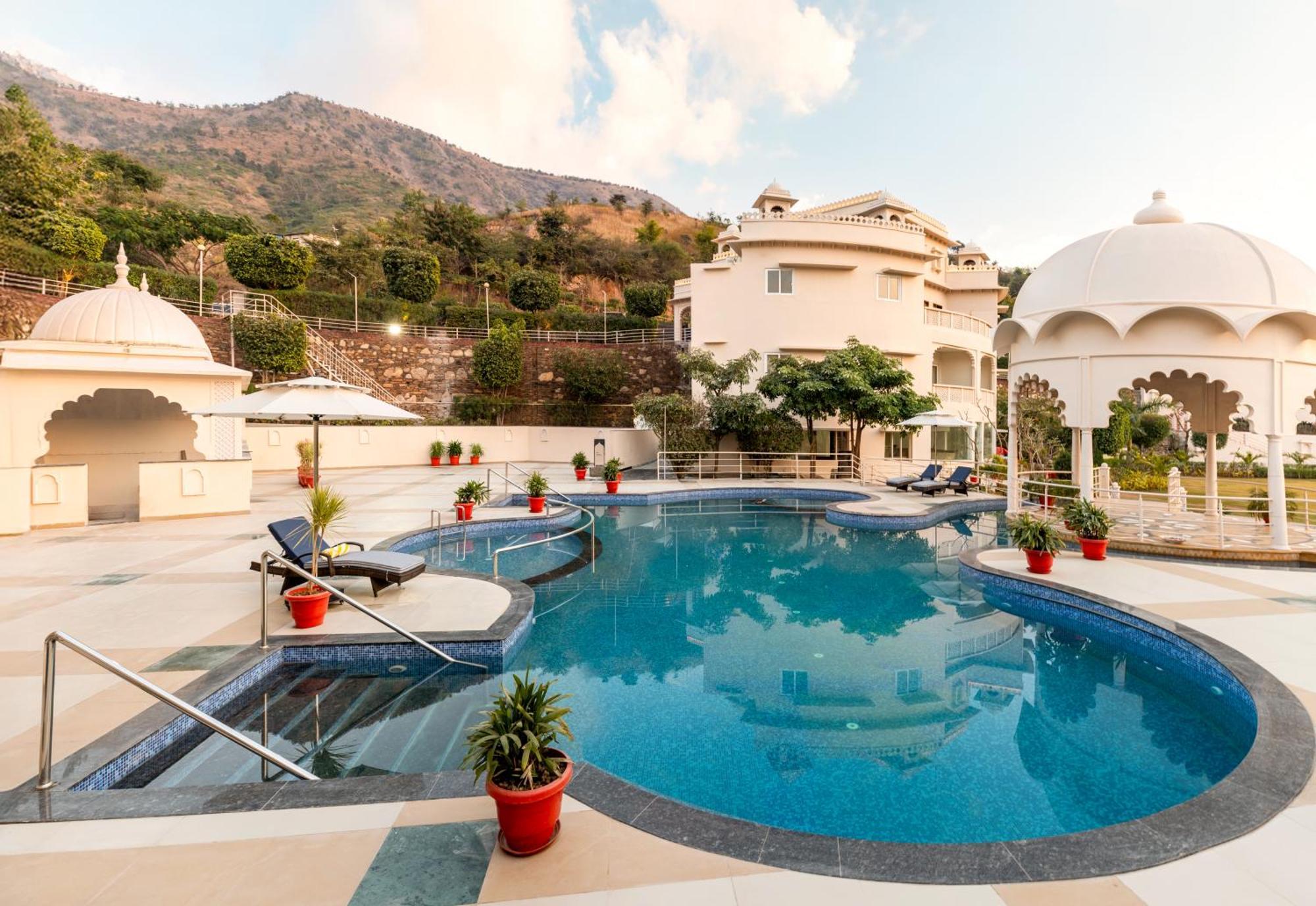 Sayaji Resorts & Spa Udaipur Bagian luar foto