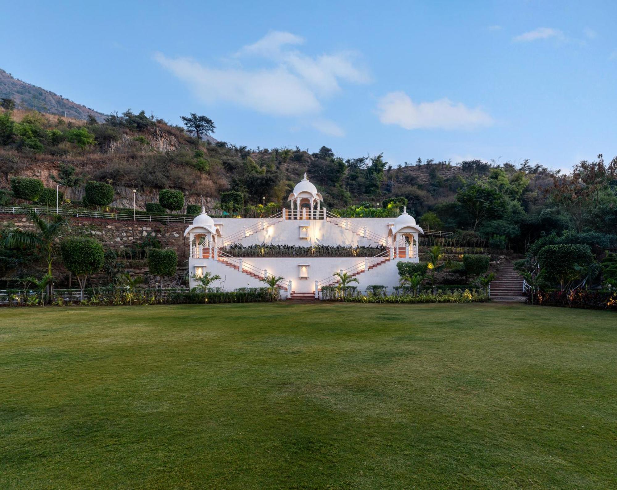 Sayaji Resorts & Spa Udaipur Bagian luar foto