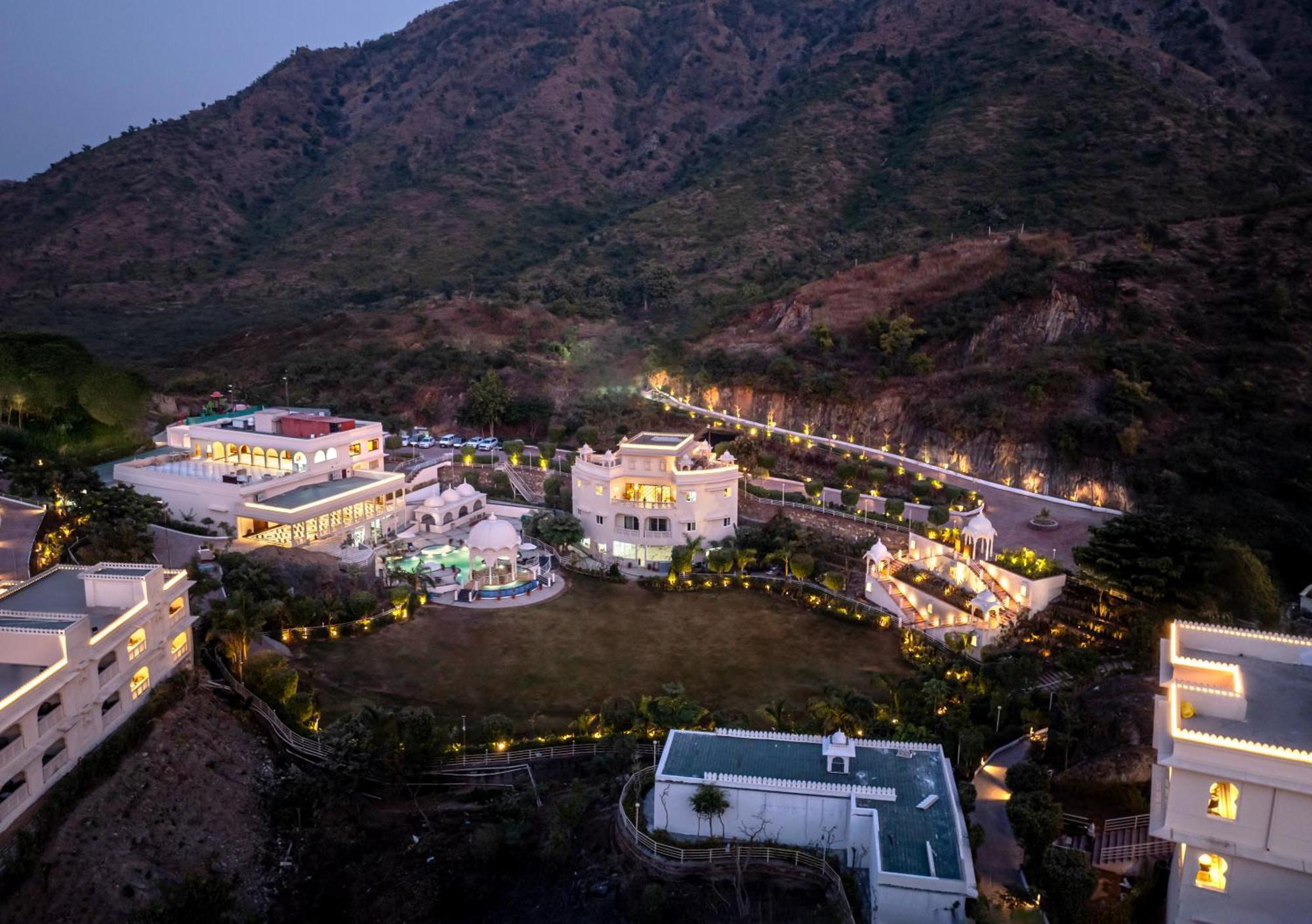 Sayaji Resorts & Spa Udaipur Bagian luar foto